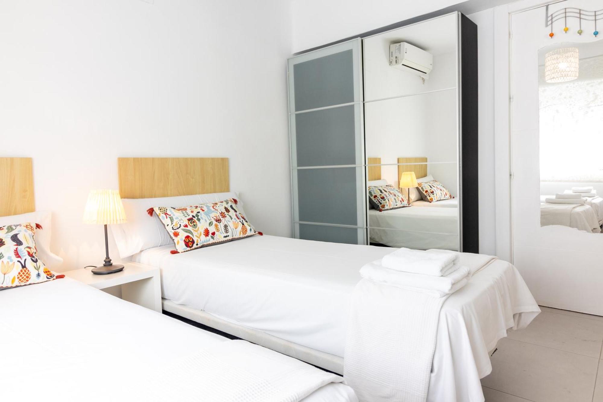 Malaga Center Flat Holidays Salitre Bagian luar foto